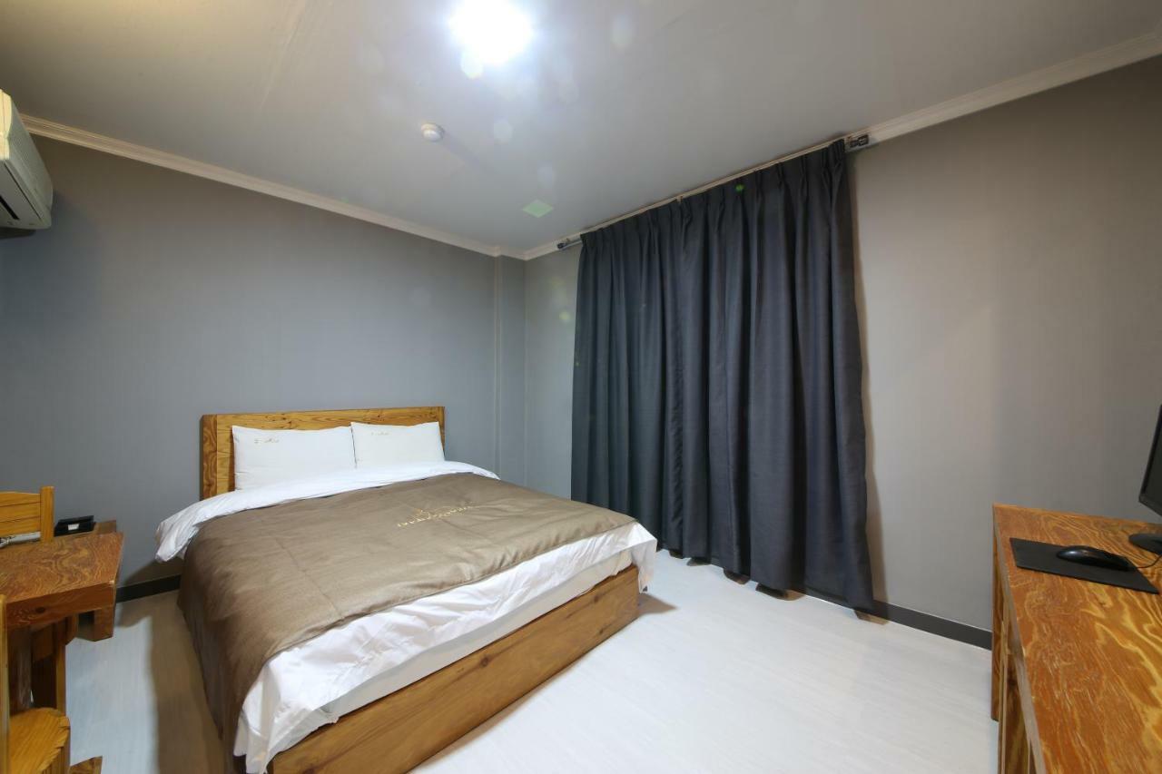 Gung Hotel Jeonju Exterior photo