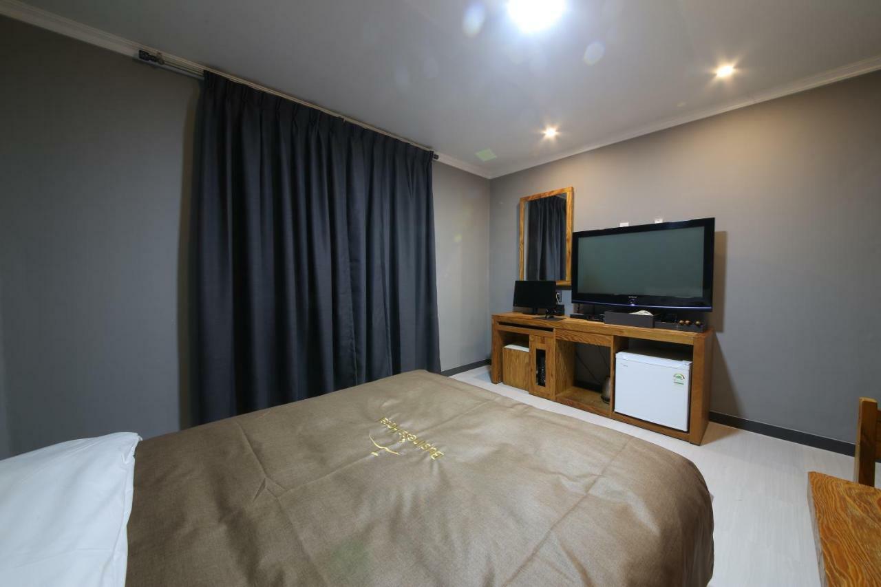 Gung Hotel Jeonju Exterior photo