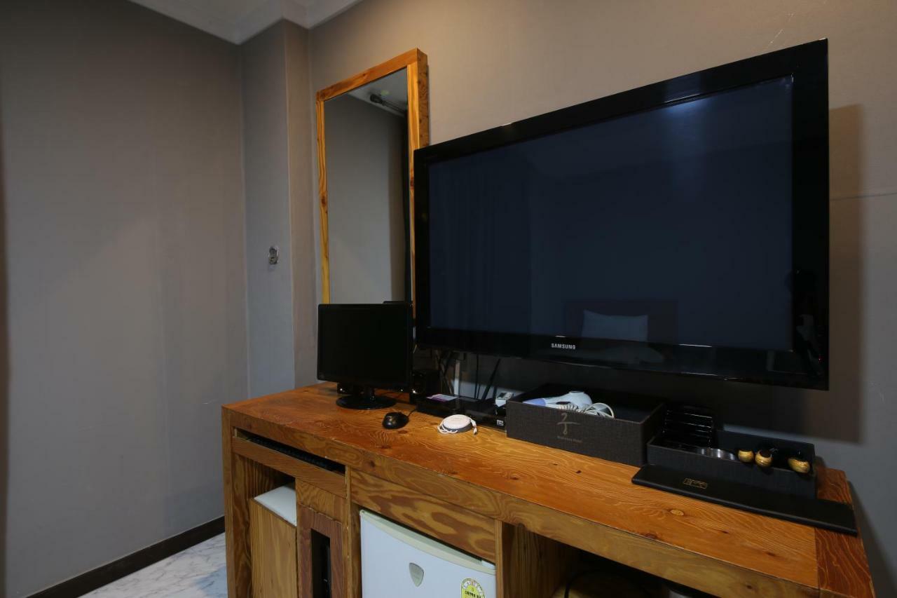 Gung Hotel Jeonju Exterior photo